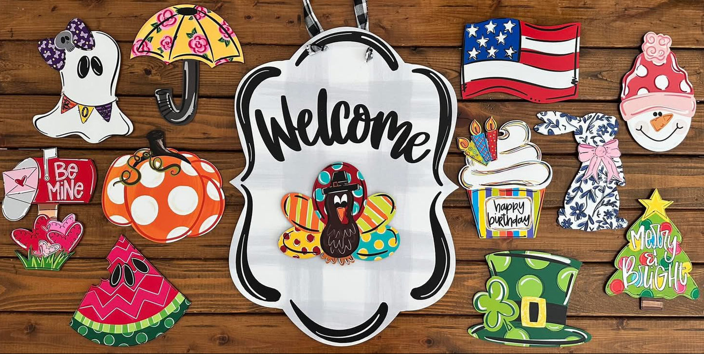 Welcome Door Hanger with 12 Interchangeable Seasonal Attachments